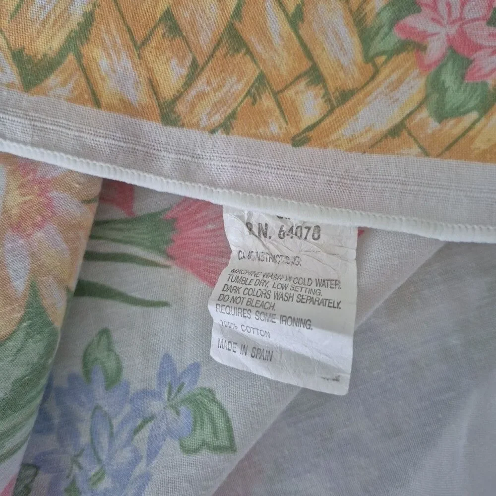Easter Eggs Spring Floral Long Rectangular Lightweight Cotton Tablecloth 57x103